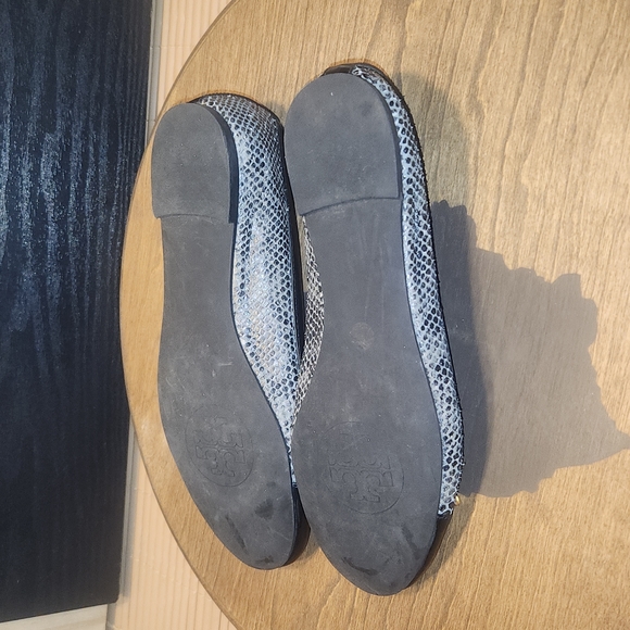 SOLD Tory Burch Flats size 7.5 - Picture 12 of 15